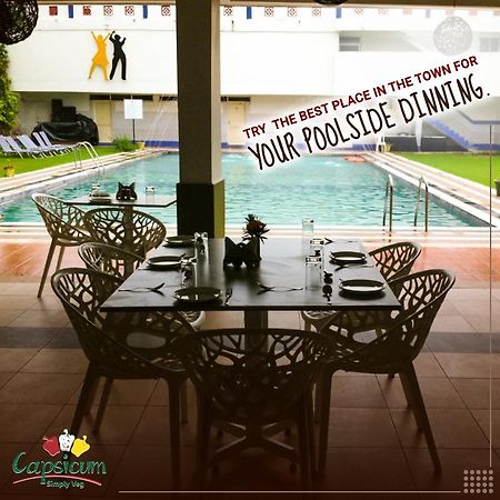 Whistling Meadows Otel Amhedabad Dış mekan fotoğraf